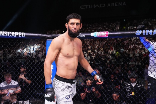 UFC 328: Чимаев выходит на первую защиту своего пояса. Как он себя покажет? LIVE