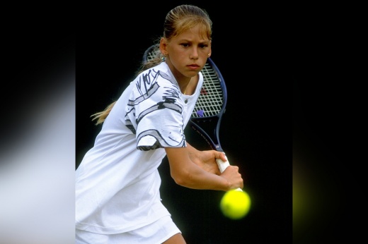 Как Анна Курникова в 14 лет дебютировала на Кубке Кремля, победила Штеффи Граф, выиграла титул с Мартиной Хингис, фото