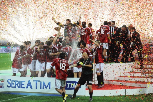 «Милан» — чемпион спустя 11 лет! Каким был мир, когда клуб брал золото последний раз