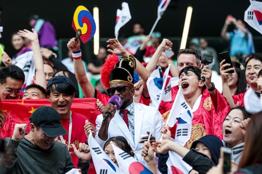 Не перестают удивлять. Фанаты из Кореи спасли матч на ЧМ-2022