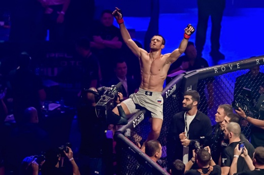 Нервный и сложный триумф. Усман Нурмагомедов снова победил «нового Конора»