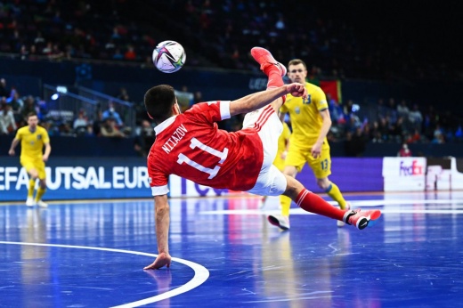 Сборная России по мини-футболу в пятый раз подряд уступила в финале чемпионата Европы по мини-футболу — как же так?