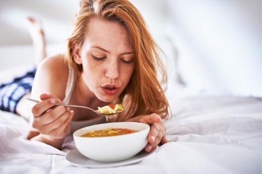 7 причин, почему после еды чувствуешь усталость и хочется спать