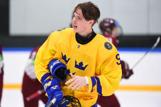Итоги ЮЧМ-2022 по хоккею: Швеция выиграла золото, США — серебро, Финляндия — бронзу