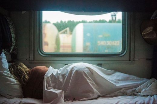 Как размяться в поезде? 7 компактных упражнений для долгой поездки