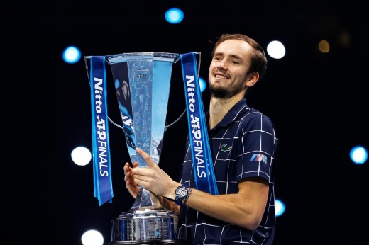 Даниил Медведев на Итоговом турнире ATP в Турине: совершил камбэк в поединке с Хуркачем, серия побед достигла 6 матчей