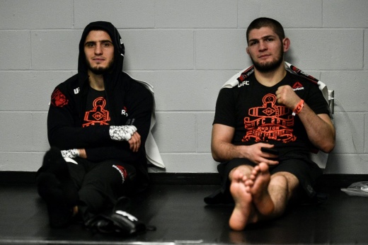 UFC 280: Махачев — Оливейра, результат боя Ислама с Адриану Мартинсом, где смотреть турнир 22 октября, видео
