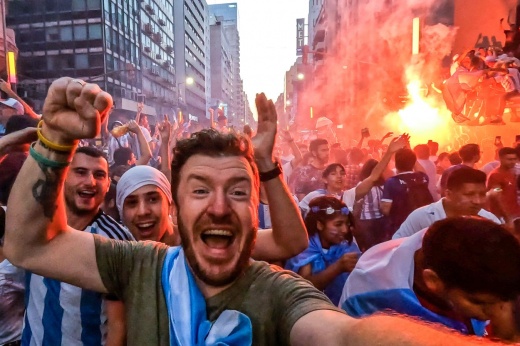 Самую широкую улицу мира залили счастьем. Репортаж из столицы Аргентины о финале ЧМ
