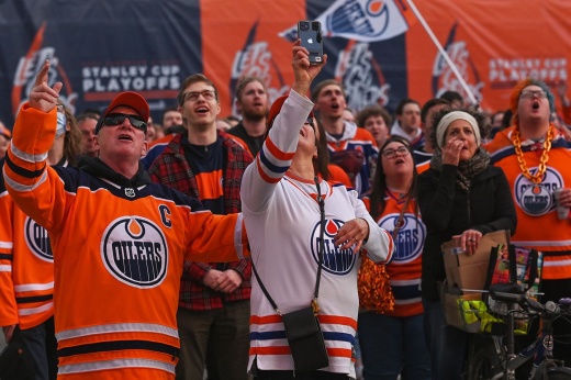 Американские хоккеисты не хотят играть в канадских клубах, как «Калгари» проводит межсезонье