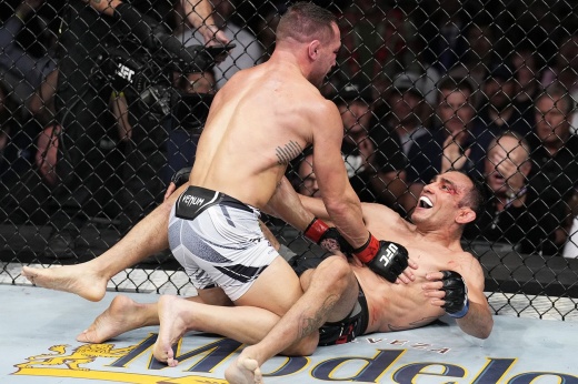 UFC 274: Майкл Чендлер — Тони Фергюсон, все нокауты фронт-киком, видео