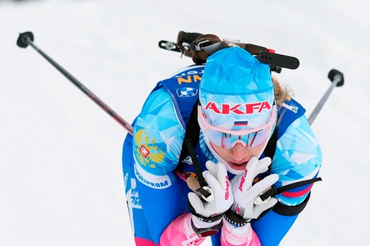 Российская биатлонистка выступает на Кубке мира с травмой — зачем Анастасия Шевченко выходит на старт через боль?