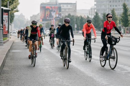 Заезд на 100 км: как девушки популяризируют велокультуру во всем мире