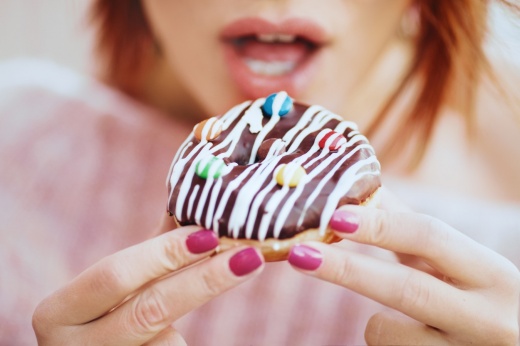 Комплексный подход: как правильно есть сладкое без вреда для здоровья