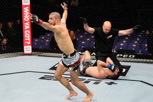 UFC London: Никита Крылов уступил Полу Крэйгу в первом раунде удушающим приёмом
