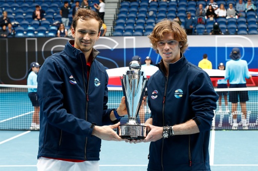 Россия на ATP Cup – 2022: Даниил Медведев проиграл первый матч, а вот Роман Сафиуллин блестяще дебютировал в сборной