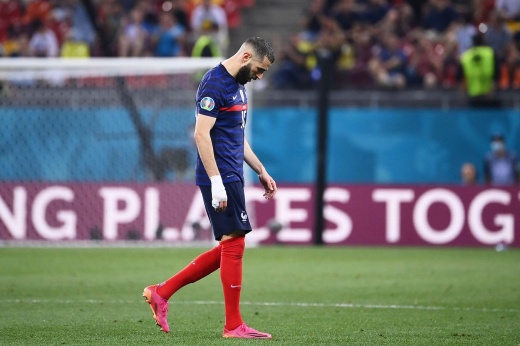Бензема наплевал на сборную Франции. А ему ещё и ни за что дадут медаль чемпионата мира?