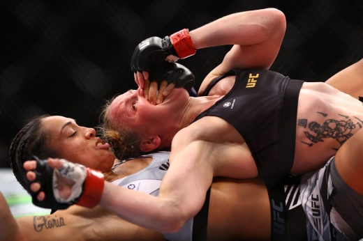 UFC Fight Night: Рафаэль дос Аньос — Рафаэль Физиев, Нина Нуньес — Синтия Кальвильо, что известно о жене Аманды Нуньес
