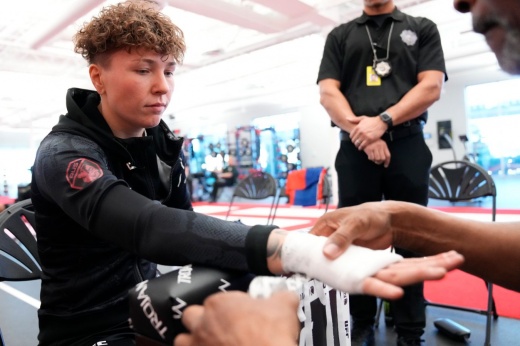 Путь Алексеевой в UFC — драма. Жуткие травмы и скандалы не сломили чемпионский дух