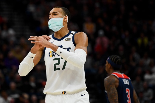 В НБА 34 игрока контактировали с инфицированным. Последствия могут быть необратимыми