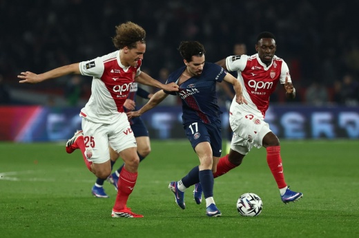 Головин забил Сафонову! «ПСЖ» «сгорел» дома «Монако»! LIVE