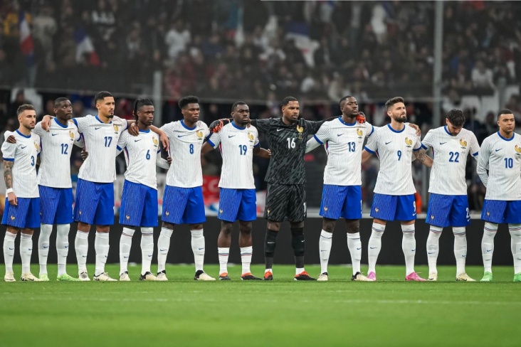 Минута молчания в матче Франция — Чили