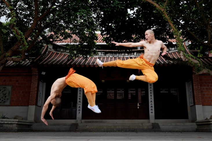 Как тренируются шаолиньские монахи?