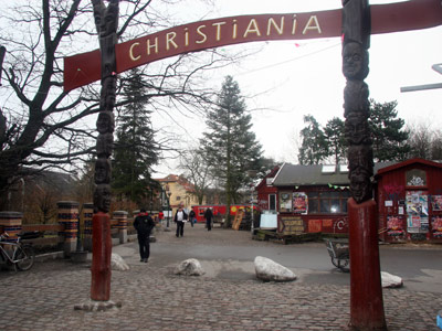Вход в Христианию — мини-город внутри Копенгагена