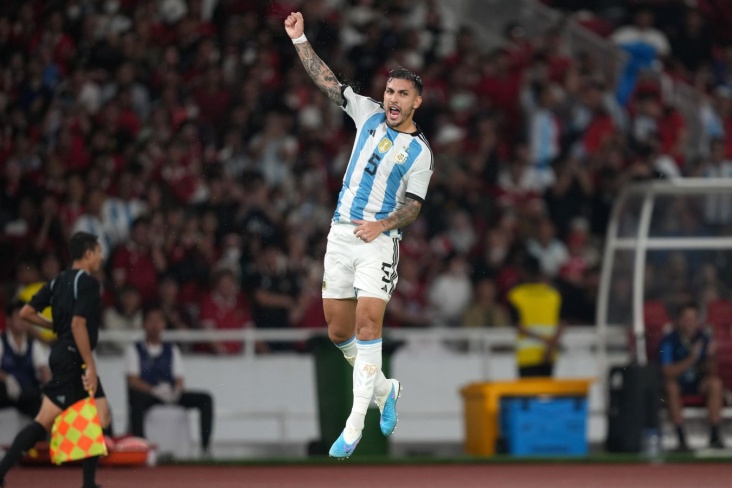 Удивительный гол Аргентины с 30 метров
