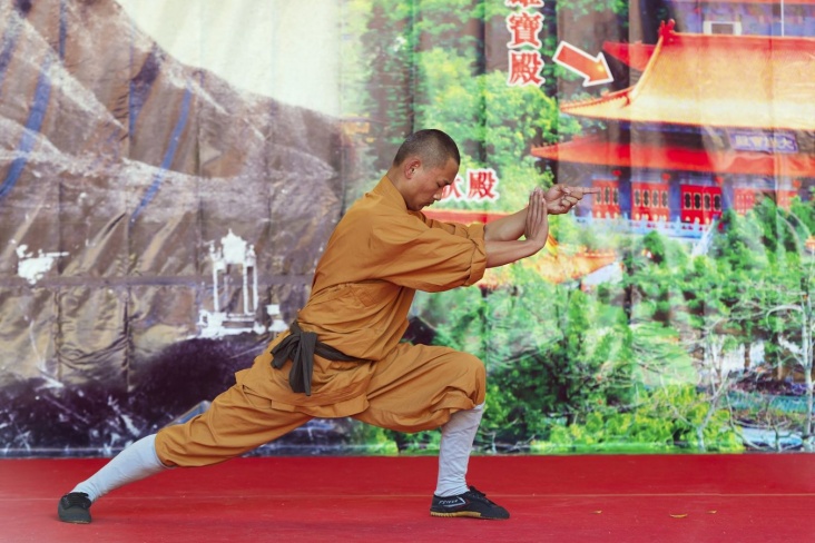 Как живут и тренируются монахи в Шаолине