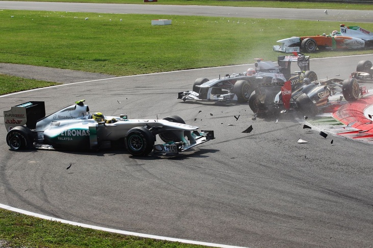 Гран-при Италии Формулы-1 2011: авария Петрова