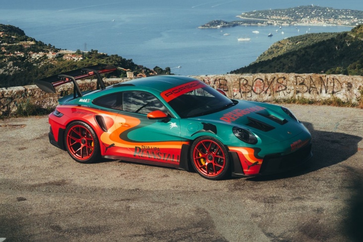 Porsche 911 GT3 RS в ливрее от Дуа Липы Porsche 911 GT3 RS в ливрее от Дуа Липы