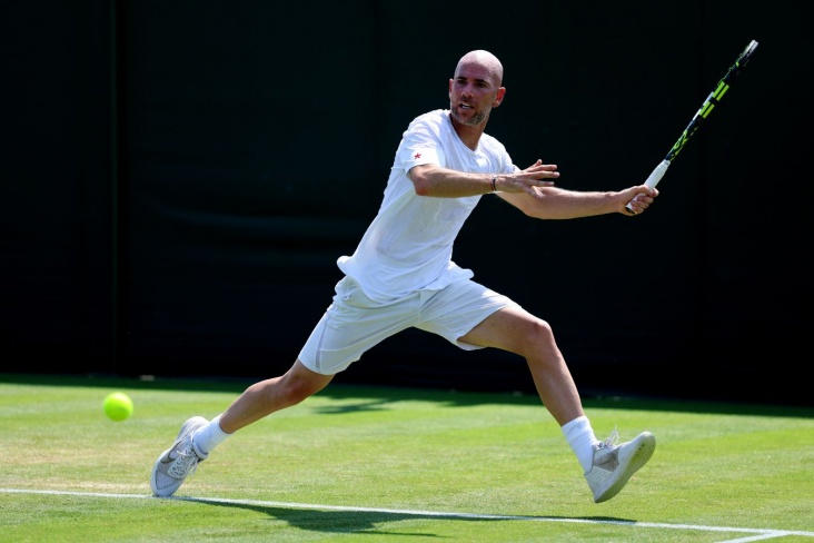 Адриан Маннарино