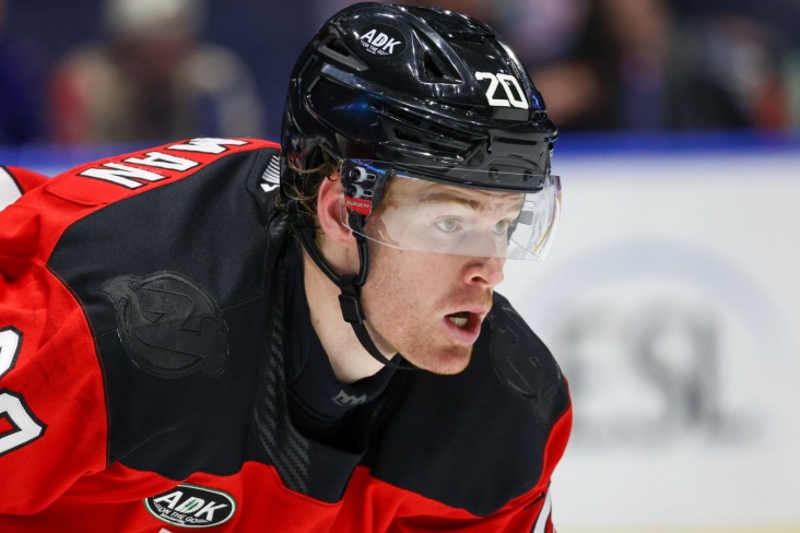 Динозаврмен жыныстық қатынасқа түскен қыз