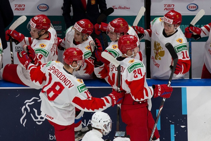Хоккей становится главным спортом в России