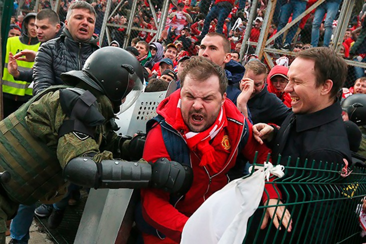 Полицейская охота на фанатов «Спартака» в Питере