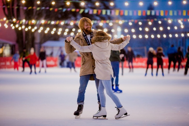Где покататься на коньках в Москве?