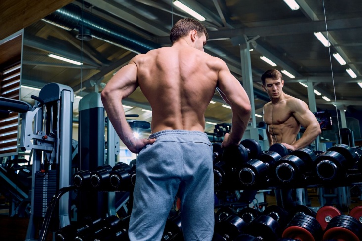 6 лучших упражнений на прокачку спины для мужчин