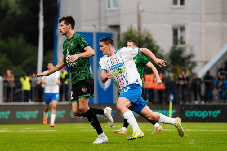 Анна Колуэлл эротикасы Жасырын камерадағы орыс куннилингус