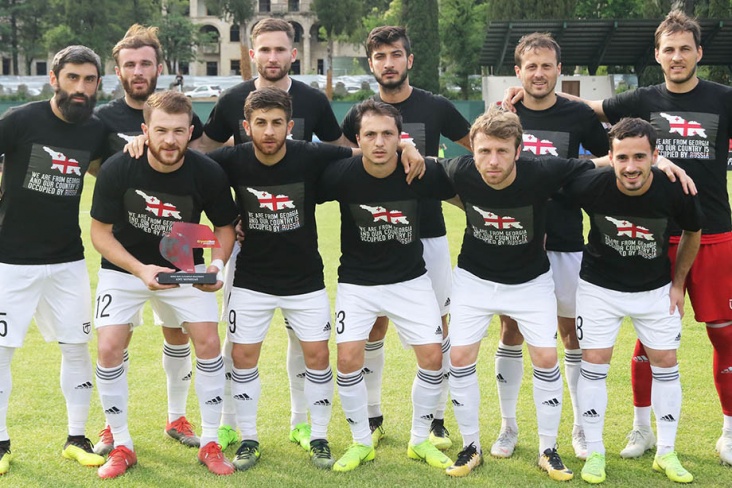 Грузинские футболисты выступили против России