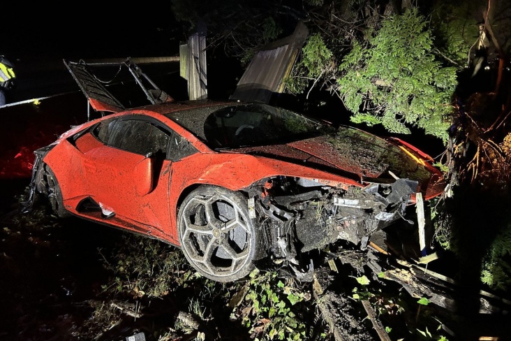 Разбитый в Западном Ванкувере Lamborghini Huracan