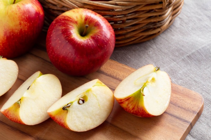 7 простых рецептов из яблок от шеф-повара