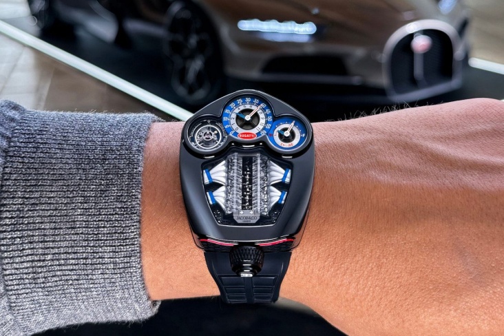 Часы Jacob & Co. Bugatti Tourbillon