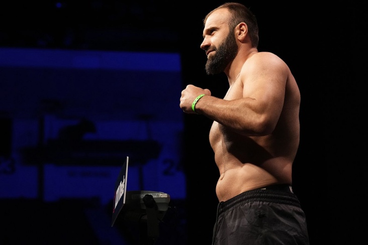 Джейкоби — Мурзаканов: погноз на бой UFC