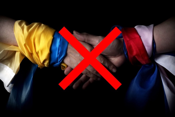 Украина хочет отменить рукопожатия с россиянами