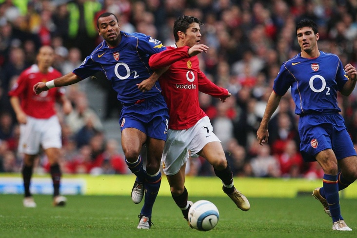 Как «МЮ» прервал серию «Арсенала» в 2004 году