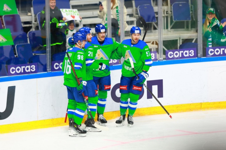 salavat-yulaev-otygralsya-s-1-3-i-pobedil-doma-barys-zabrosiv-sem-shajb_1764260537933809035.jpg