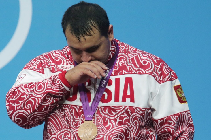 Пятеро российских штангистов отстранены за допинг