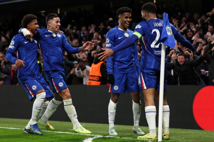 «Челси» одержал крупную победу над «Барселоной» в матче с тремя отменёнными голами