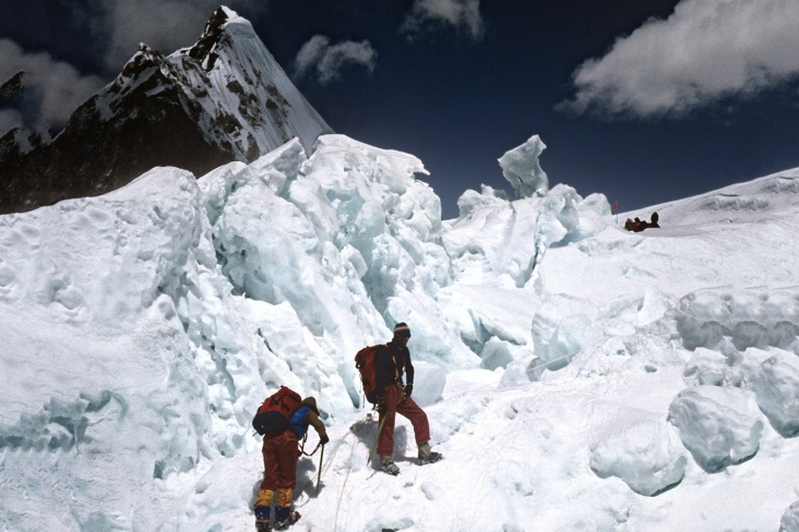 Как советские альпинисты впервые покорили Эверест