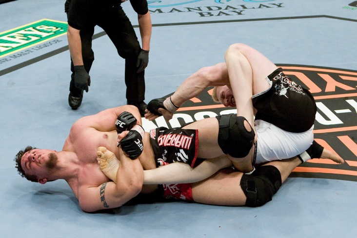 Дебют Брока Леснара в UFC